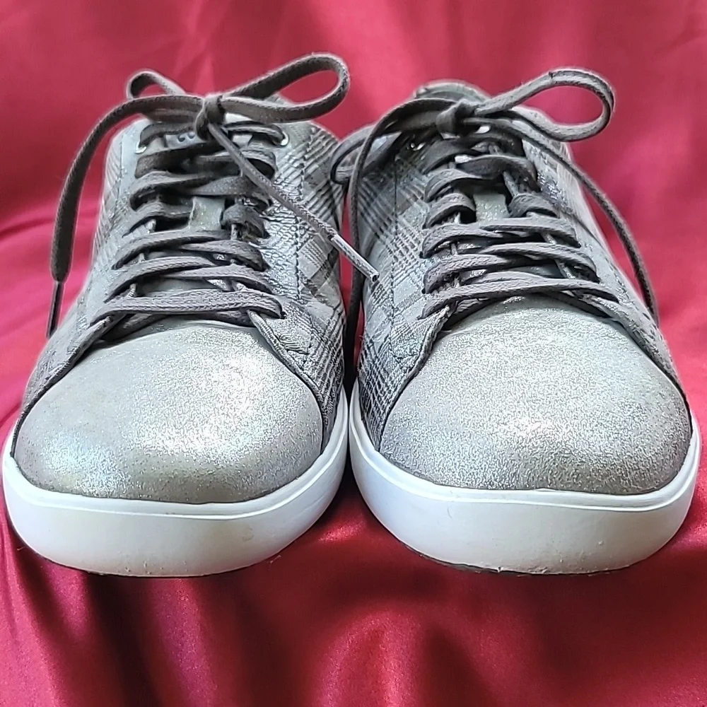 COLE HAAN sz9 Grand Crosscourt Sneaker Magnet Pixie Suede